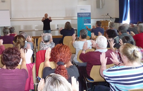 Interessierte und aktive Zuhörer zum Thema: „Einklang von Körper und Geist- die Krankheit   annehmen“ mit Kung-Fu-Großmeister Herrn Chu Tan Cuong|Foto: DMSG-LV Sachsen-Anhalt e.V.